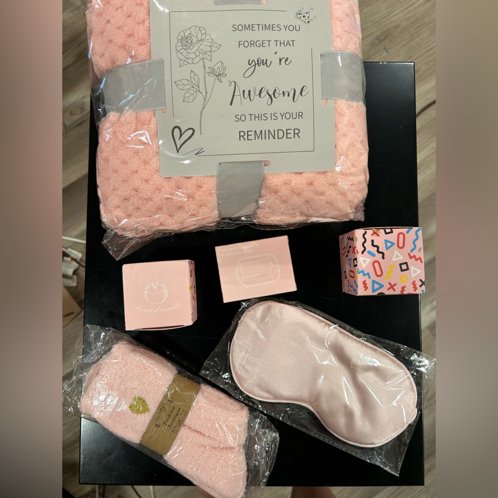 Pink Cozy Gift Set for Women